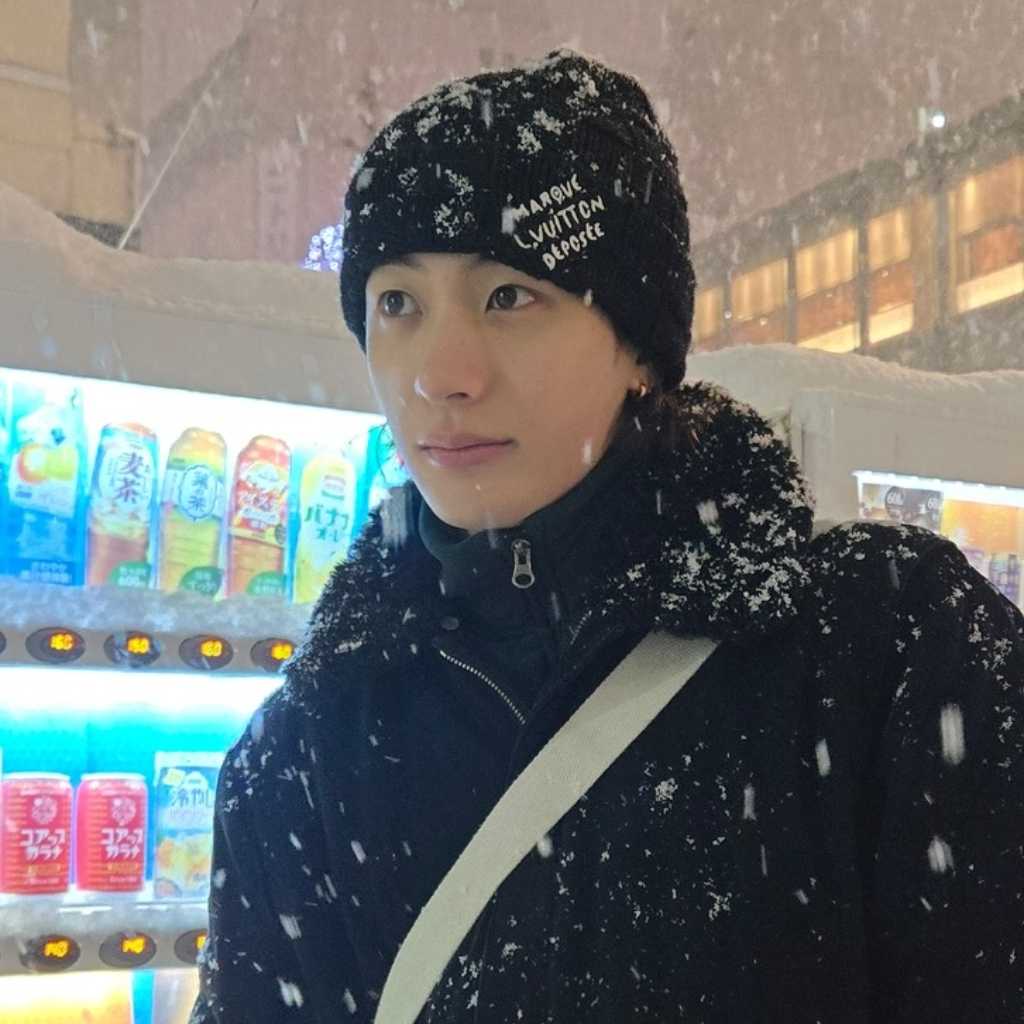 RIIZE アントン、北海道旅行へ!温泉やスキーを満喫する姿も(動画あり)