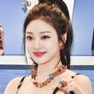 【PHOTO】aespaのNINGNING、ブランド「ヴェルサーチェ」のイベントに出席（動画あり）