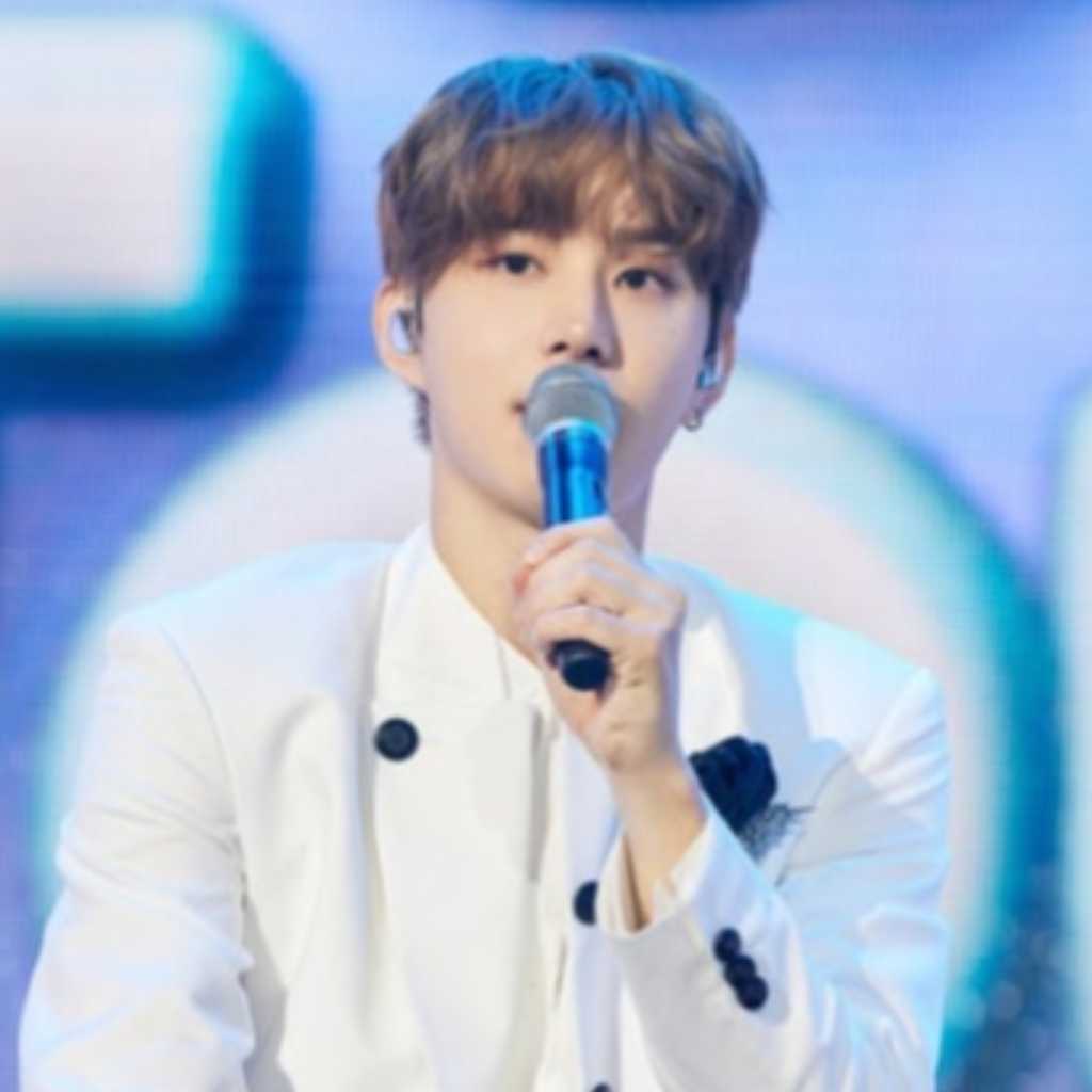 NCT ジョンウ、入隊を控えて初の単独ファンミーティングを開催「シズニーは僕の太陽」