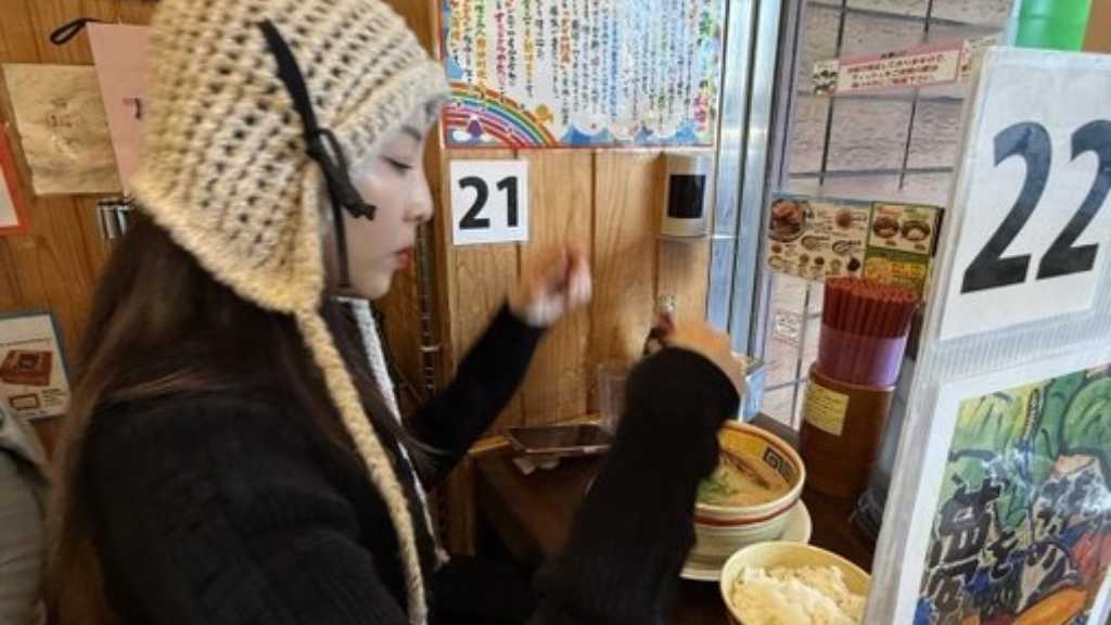 2NE1のDARA、東京旅行を満喫！ラーメンからコンビニまで近況ショット続々