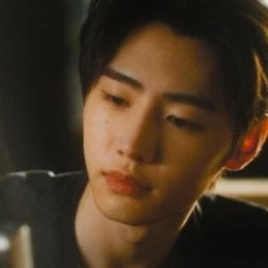 ENHYPEN ソンフン、Vaundyの「踊り子」をカバー！こだわりの演出にも注目（動画あり）