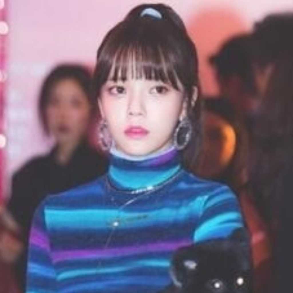 AOA出身ジミン、近況ショットを公開も…“激やせ”と心配の声