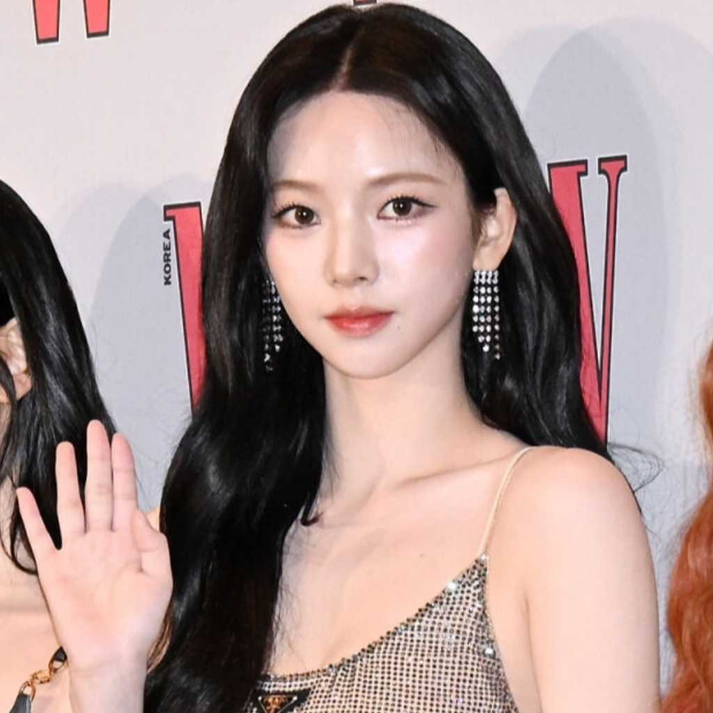 aespaのKARINA、ファンが2次被害の懸念を表明…政治家の不適切なSNS投稿を批判