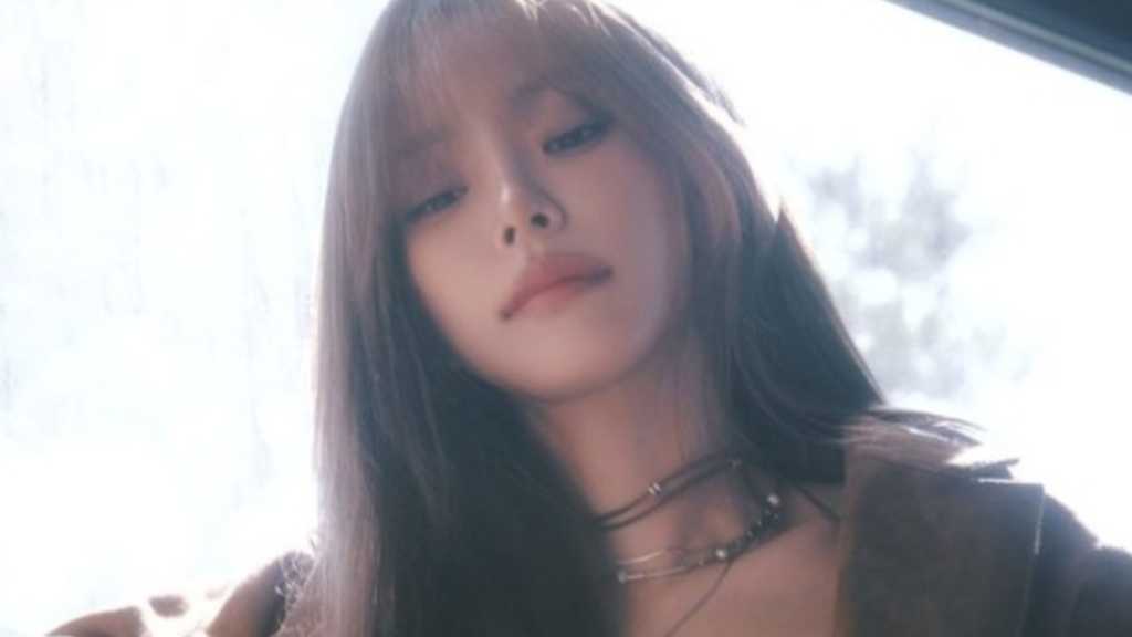 Heize、9thミニアルバム「FALLIN'」を発売“BLACKPINK ロゼに刺激を受けた”