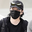 【PHOTO】BTSのSUGA、ソロツアーを終えて帰国…オーラ溢れるラフなファッション（動画あり）