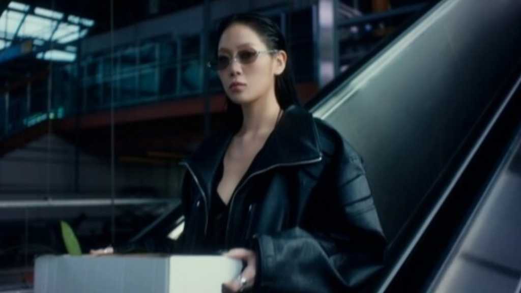 元SISTAR ソユ、タイトル曲「Girl」MV公開…強烈な魅力のスタイリングに注目