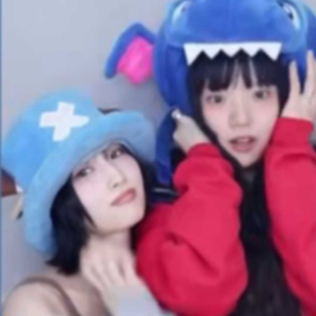 TWICE モモ＆あいみょん、韓国で再会！可愛すぎるプリクラにファン歓喜
