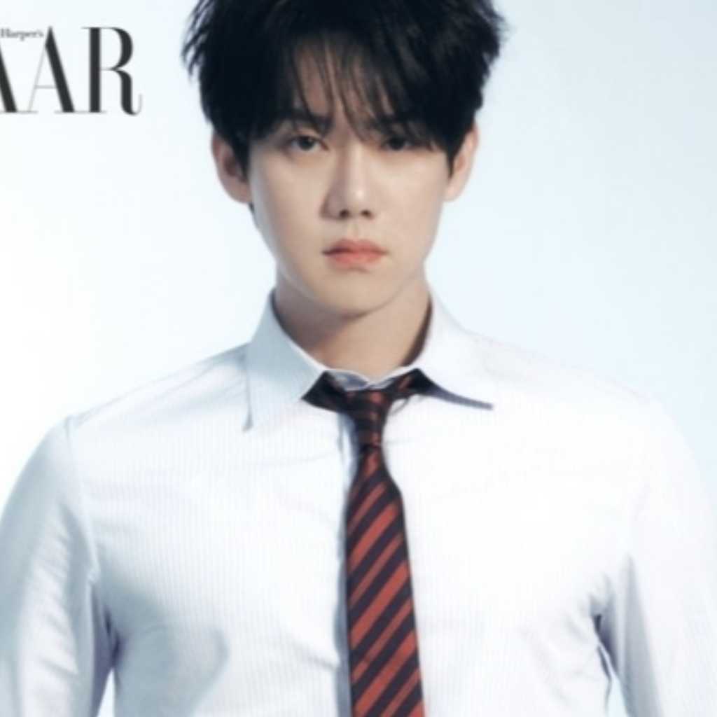 俳優ユ・ヨンソク、都会的なムードで魅了!オフィスルックからカジュアルまで披露(動画あり)