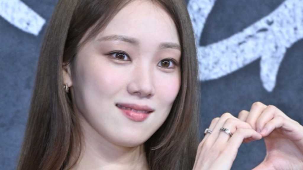 イ・ソンギョン、ドラマ「白鳥クリーニング店」への出演を検討中！事務所がコメント