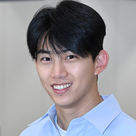 【PHOTO】2PM テギョン、海外スケジュールを終えて帰国…爽やかな笑顔