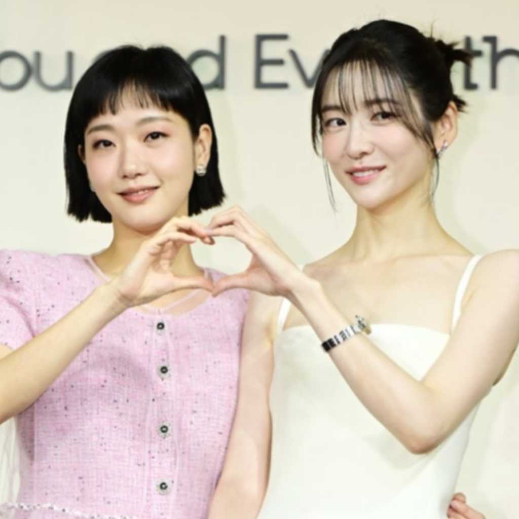 【PHOTO】キム・ゴウン＆パク・ジヒョン、Netflix「ウンジュンとサンヨン」制作発表会に出席…涙する場面も