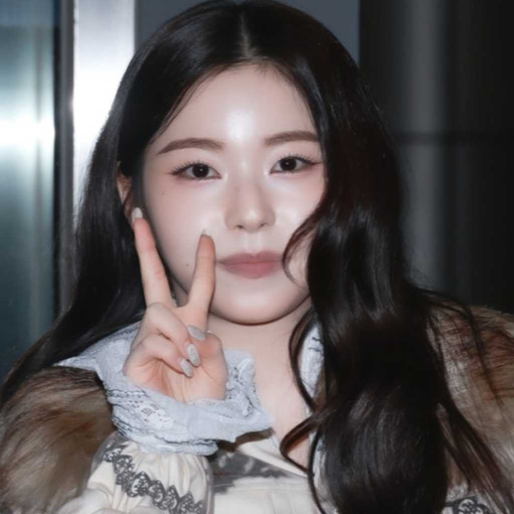 【PHOTO】NMIXX、海外スケジュールのため出国…キュートな笑顔（動画あり）