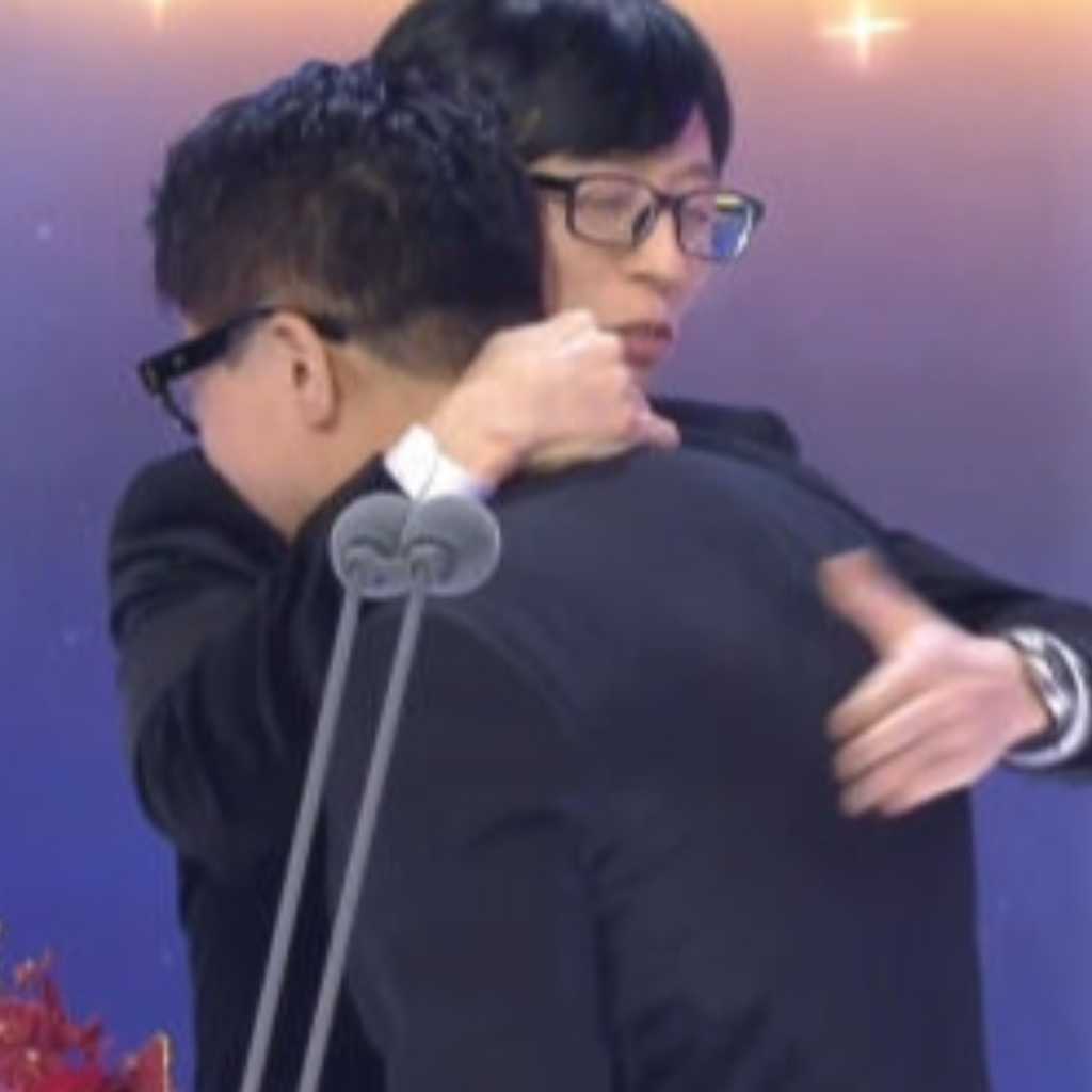 「2025 SBS芸能大賞」イ・サンミン、大賞に感激！ユ・ジェソクから温かい抱擁も“借金返済し結婚まで”