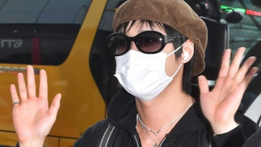 【PHOTO】チョ・スンヨン、海外スケジュールのため出国（動画あり）