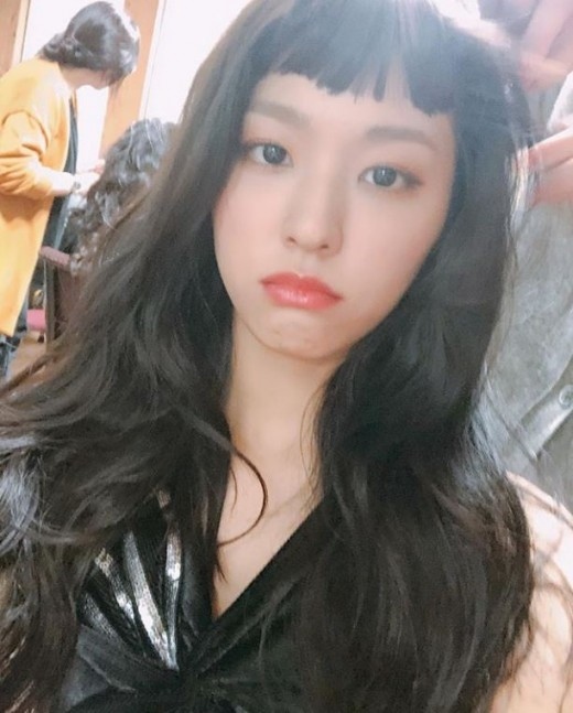 Aoa ソリョン チョッピーバングスタイルに挑戦 まるでクレオパトラ Kstyle