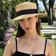 ジェシカ、イタリアのホテルで休暇を満喫！セクシーな水着姿