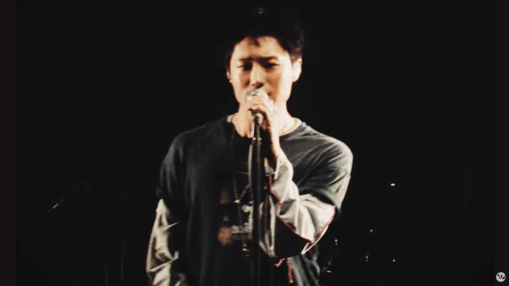 チョ・スンヨン、収録曲「飛行」MVをサプライズ公開!90年代バンドを思わせる映像が話題