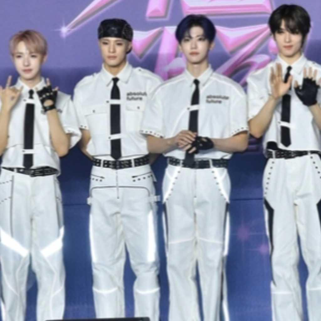 【PHOTO】NCT DREAM「2025 SBS歌謡大典 Summer」2日目のブルーカーペットに登場