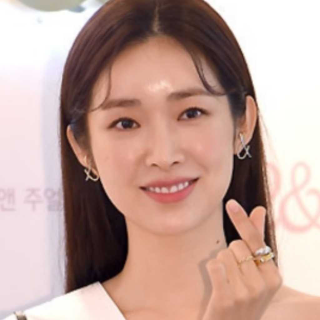 “ハ・ジョンウと熱愛”チャ・ジョンウォン、東京タワーの写真を投稿…報道後初のインスタ更新に注目