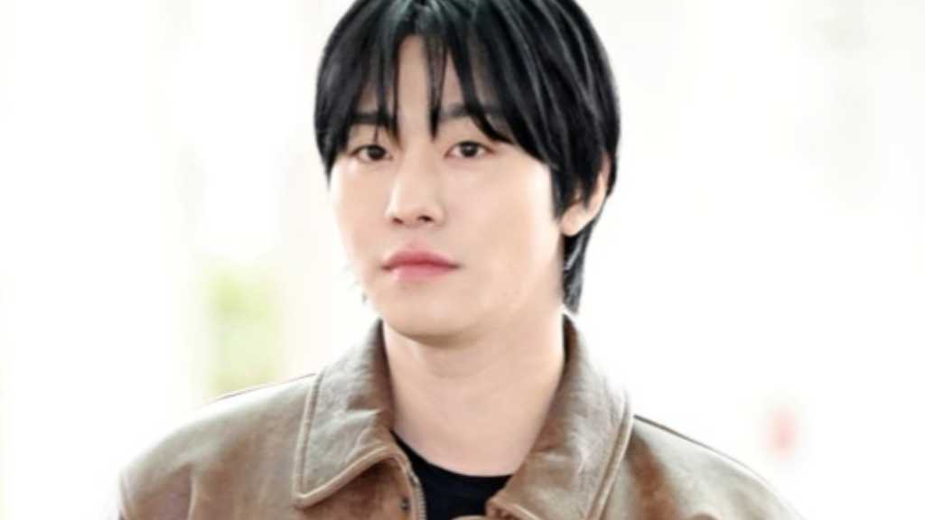 【PHOTO】アン・ヒョソプ、海外スケジュールのため出国