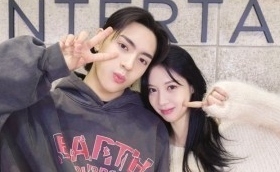 新人ボーイズグループDXMONのREX、実姉が女優キム・スジョンであることが明らかに