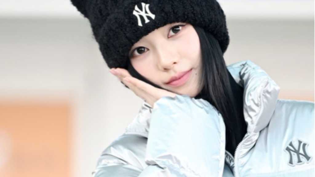 KARINA of aespa departs for Japan for their national arena tour. The Tokyo show was a success, with 30,000 fans attending.