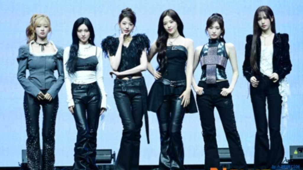 IVE expresses affection for KiiiKiii at their album showcase, celebrating their music competition and shared journey as artists.