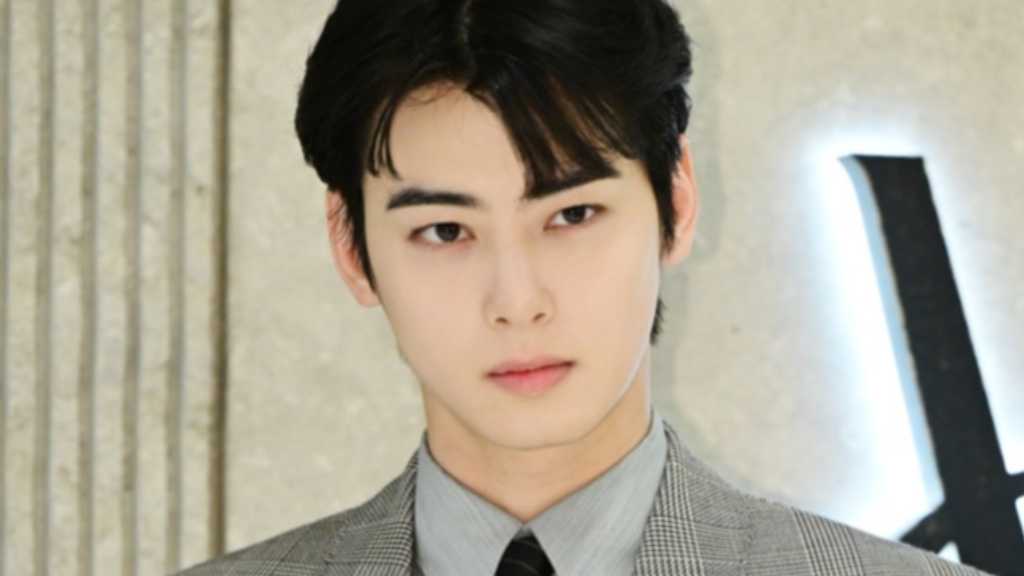 Cha Eun-woo of ASTRO is under investigation for tax evasion involving 20 billion won. His agency confirms he took a vacation recently.