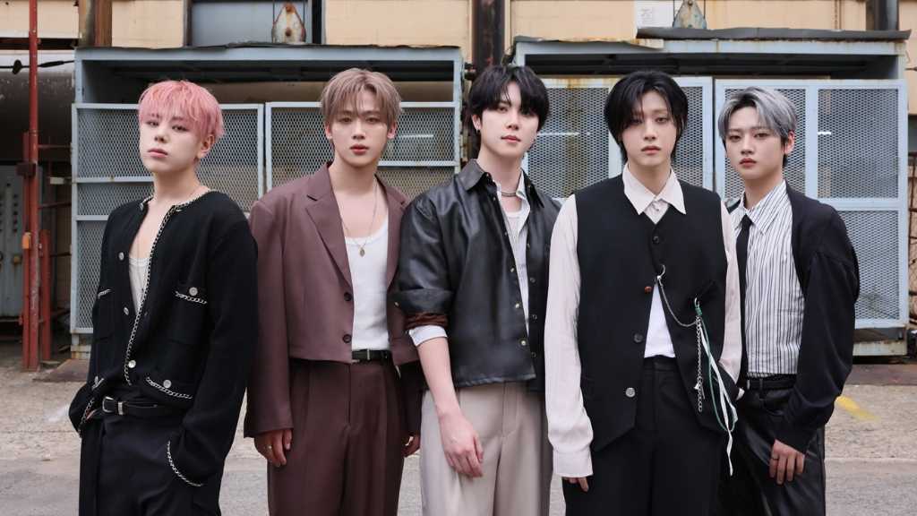 WEi will hold a release event for their 8th mini album 'Wonderland' starting January 4, 2025, in various locations across Japan.