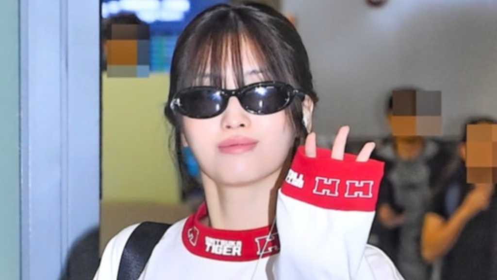 TWICE’s Momo arrived in Korea via Incheon International Airport after finishing her overseas schedule.