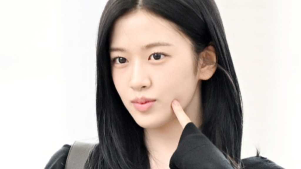IVE members Yujin, Rei, Wonyoung, Liz, and Leeseo left for Hong Kong via Incheon Airport to attend the 2026 TIMA.