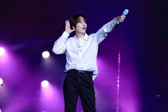 SUPER JUNIOR キュヒョン、高雄公演が大盛況…アンコールではファンからサプライズも - Kstyle