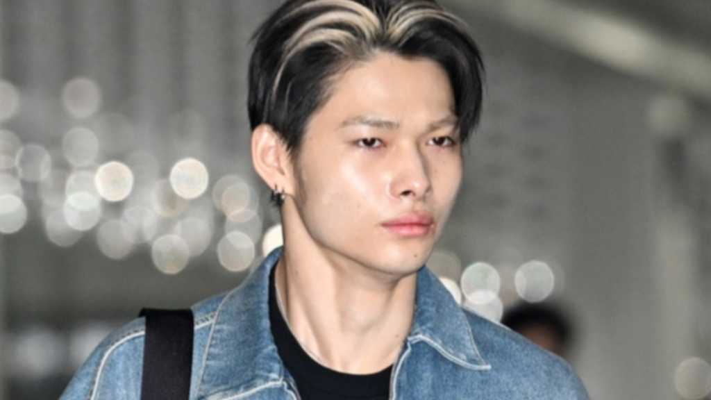 ENHYPEN left Incheon International Airport for an overseas schedule. They were chosen for a Winter Olympics support song and will hold events in Asia.