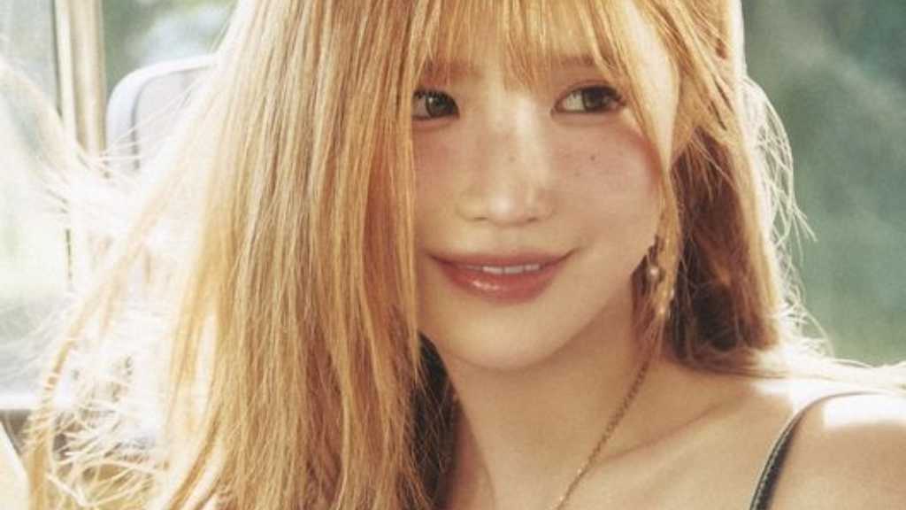 fromis_9's Song Hayoung and DinDin collaborate on the new ballad 'Sleepless,' exploring love and memories after a breakup.