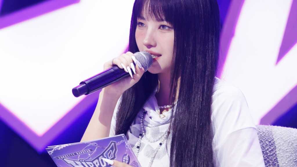 Soyeon from i-dle is the MC and main producer of "HIP POP Princess," a new survival show debuting on U-NEXT on October 16.