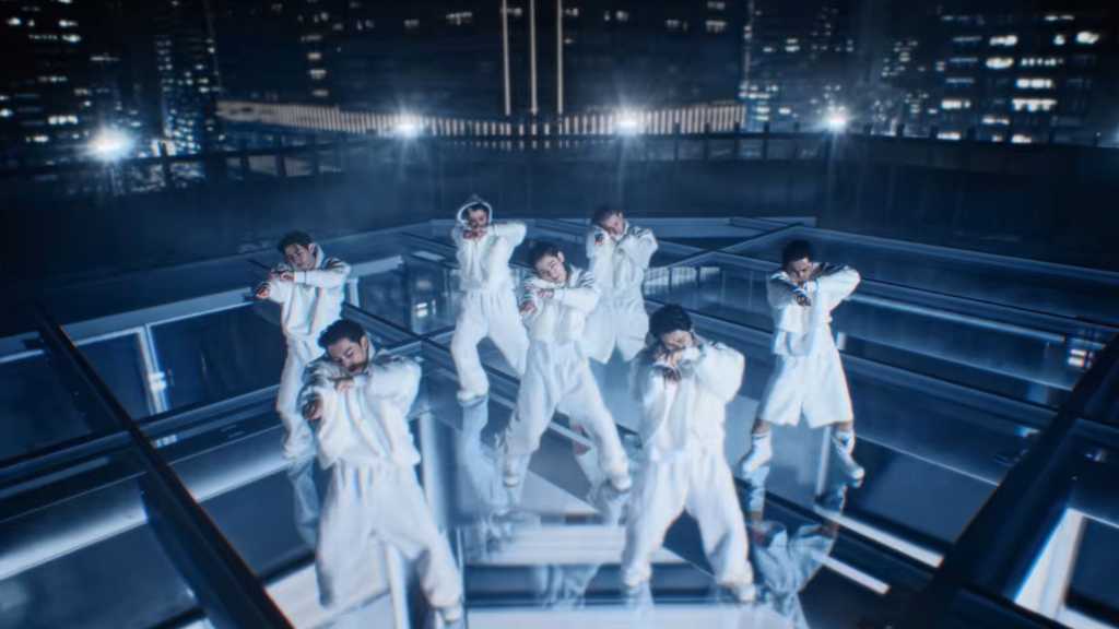 ENHYPEN's new MV for 'Knife' showcases them as thrill-seeking vampires, delivering intense performances amidst dangerous situations.