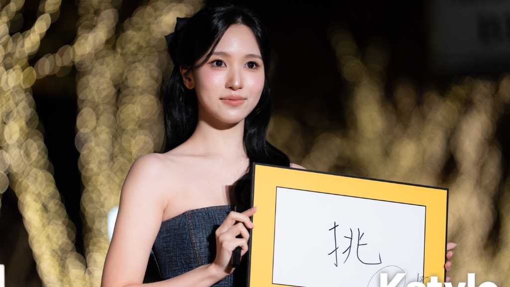 TWICE's Mina attended the FENDI illumination ceremony in Omotesando, sharing her fashion insights and future aspirations.