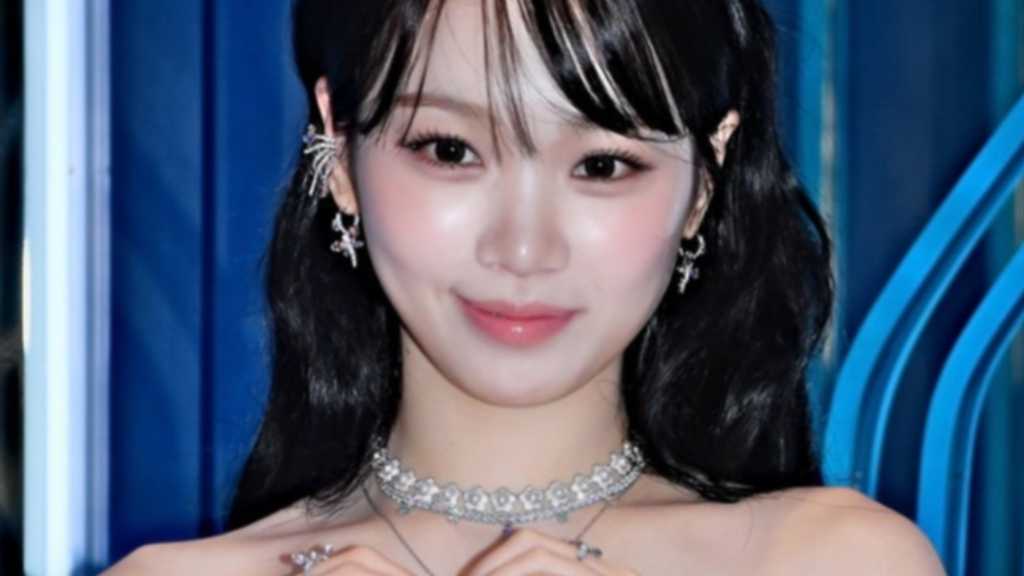 LE SSERAFIMのキム・チェウォンとZEROBASEONEのソン・ハンビンが「スワロフスキー」のイベントに出席。