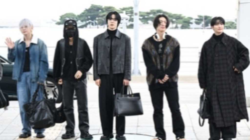 ATEEZ flew to Macau for 'WATERBOMB MACAO 2025' on the afternoon of the 8th, showcasing their language skills and celebrating their 7th anniversary.