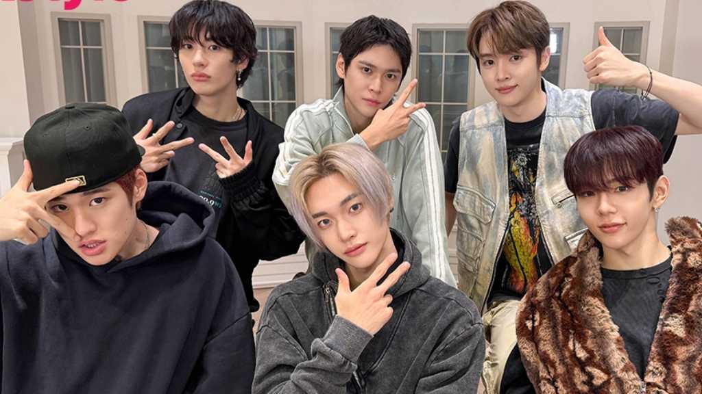 RIIZEがKstyleの14周年を祝うメッセージとサイン入りプレゼントを贈りました。