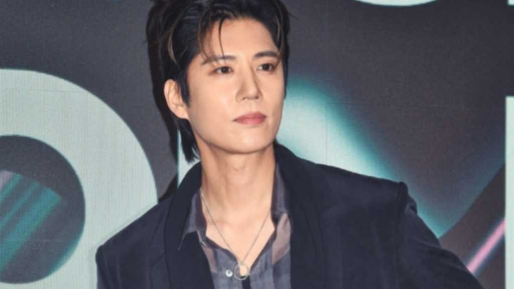 25日、ソウルで「ファッションコード2026 F/W」TROAのフォトウォールが開催され、SS501のメンバーやインフルエンサーが登場。