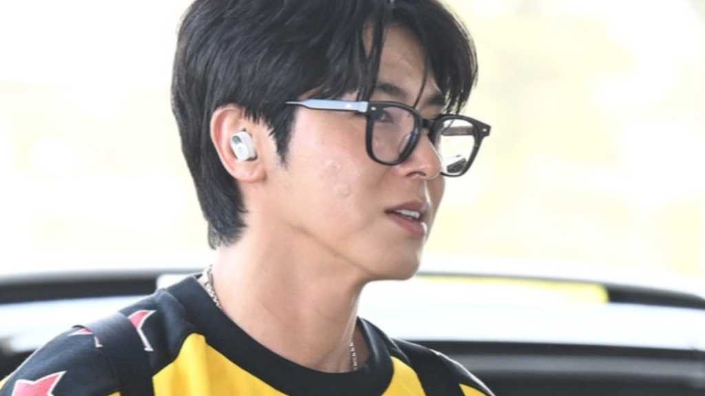 Tohoshinki heads to Japan for a schedule, set to appear on Fuji TV's new music show 'STAR' on April 16, and releasing 'Share The World' soon.