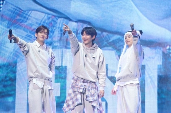 EXO-CBX、6年ぶりの日本ファンミーティングが大盛況！次の約束も「幸せ 