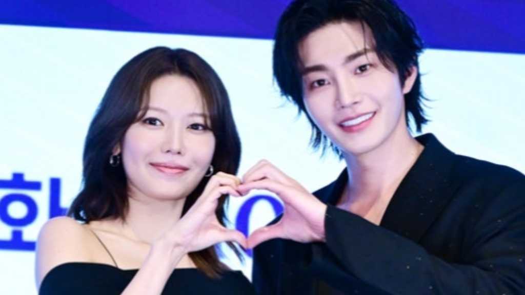 Su-yeon and Kim Jae-young discuss their roles in the new drama "Idol Eye," exploring the relationship between fans and idols.