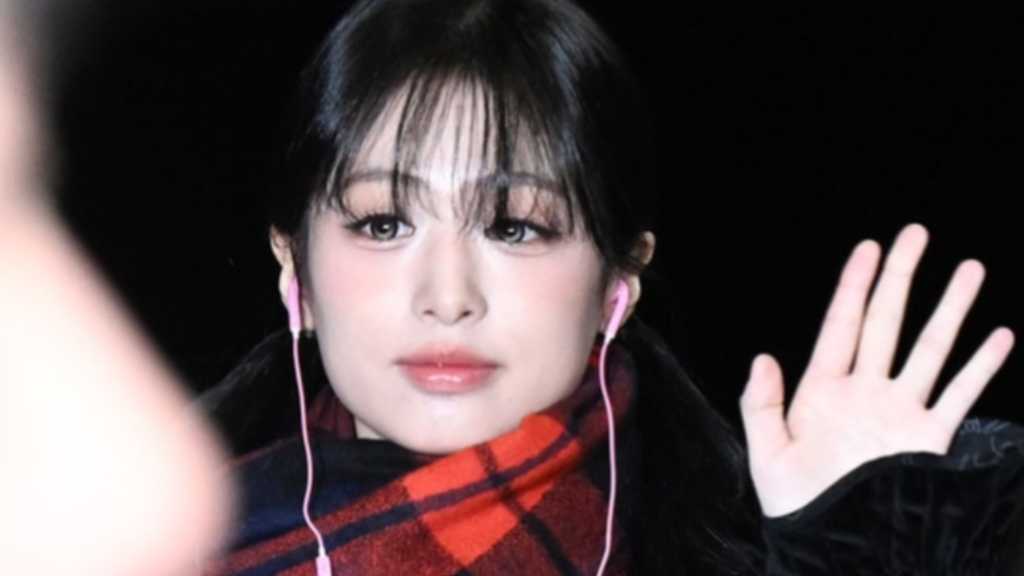 BABYMONSTERのアヒョン、ローラ、パリタが日本に出国し、アジアファンコンサートを開催予定。