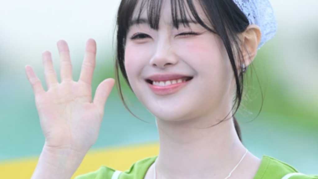 On April 4, Chuu, Lee Dong-whee, and Chang Sung-kyu attended the '2026 Gwanghwamun Family Festival' in Seoul, a collaboration event.