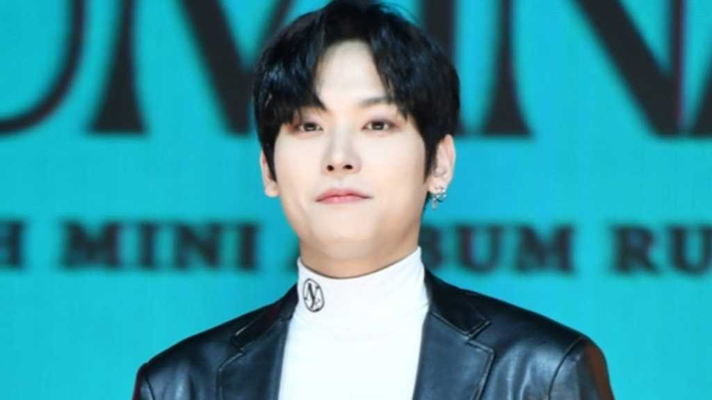 Inseong from SF9 unveils his first solo mini-album 'Crossfade:' featuring five tracks, including the self-composed title song 'Mute is Off.'