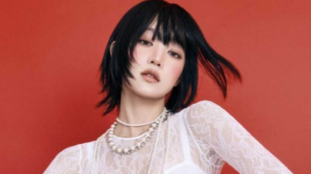 Minnie from i-dle debuts as a lead in the Thai remake of '50 First Dates,' showcasing her acting skills in a romantic comedy.