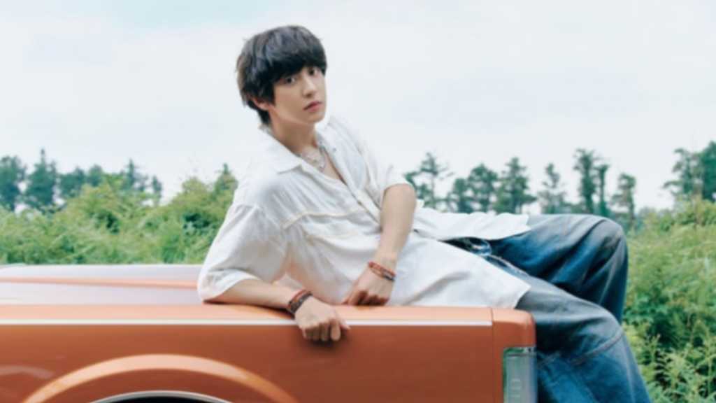 Chanyeol's upcoming album 'Upside Down' features the R&B track 'Happy Accident' with SOLE, highlighting a romantic journey.