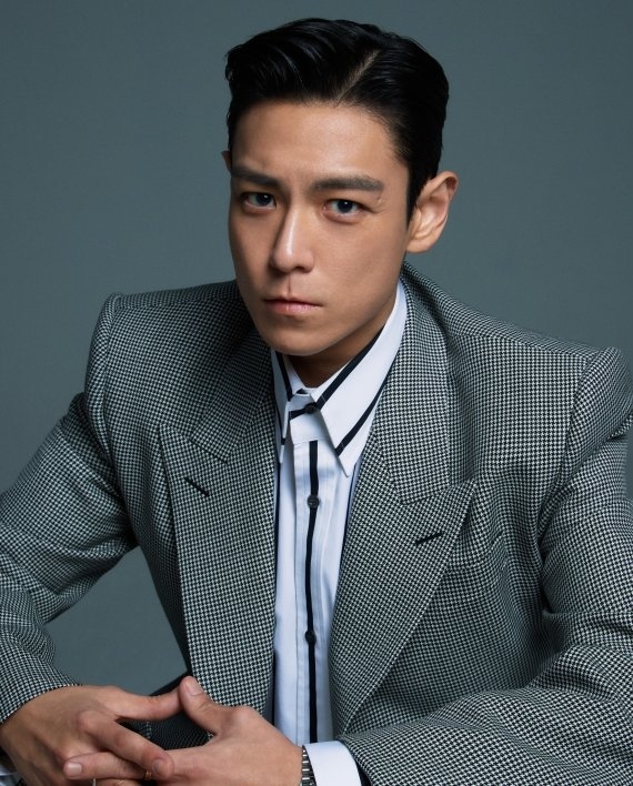 BIGBANG TOP welcoming 2016 ポラロイド ステッカー（BIGBANGのT.O.P入隊前最後のツアー、フィナーレ飾る韓国公演をdTVで生配信  - 音楽ナタリー）